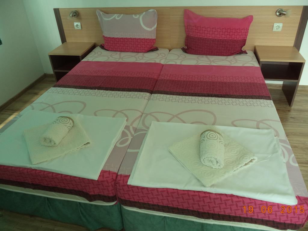 Sveti Georgi Guest House Sozopol Exterior photo